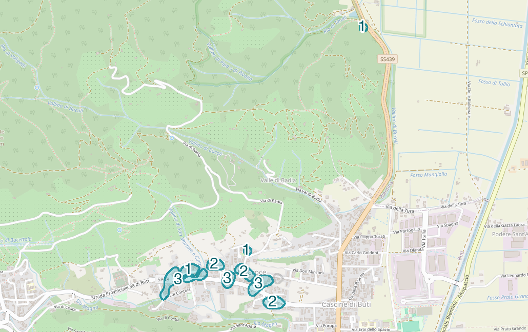 Mappa delle compravendite a La Croce, raggruppate in aree disegnate attorno alle vendite, con il conteggio di ogni area