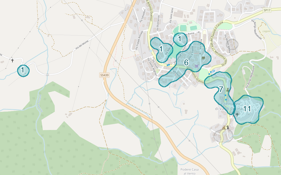 Mappa delle compravendite a Castelnuovo di Val di Cecina, raggruppate in aree disegnate attorno alle vendite, con il conteggio di ogni area