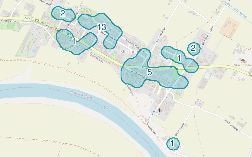 Mappa delle compravendite a Mezzana, raggruppate in aree disegnate attorno alle vendite, con il conteggio di ogni area